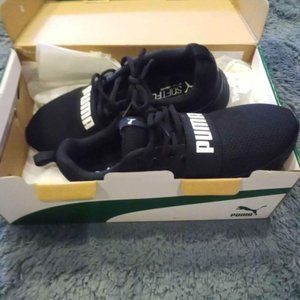 WOMEN'S/BIG KID PUMA SNEAKERS